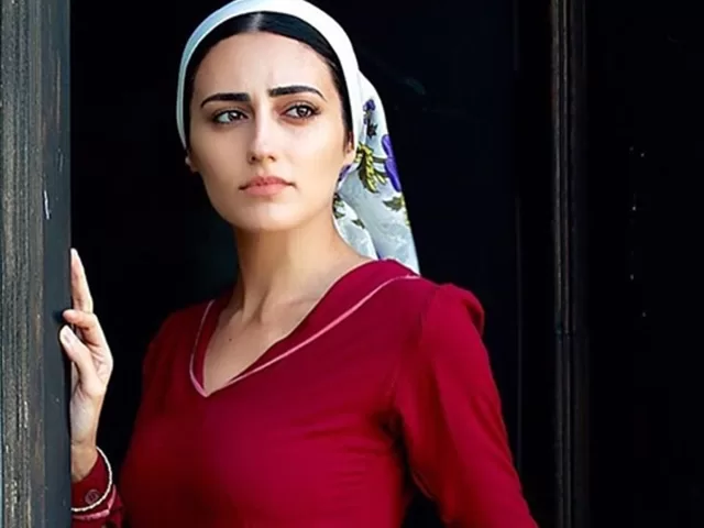 Tarihi Dizide Yeni Yıldız: Selin Genç 'Aşk ve Taht' Ekibinde!