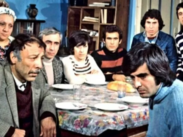 Yeşilçam'ın Unutulmazı 'Bizim Aile' Dizi Oluyor: Siz de Bu Heyecana Ortak Olun!